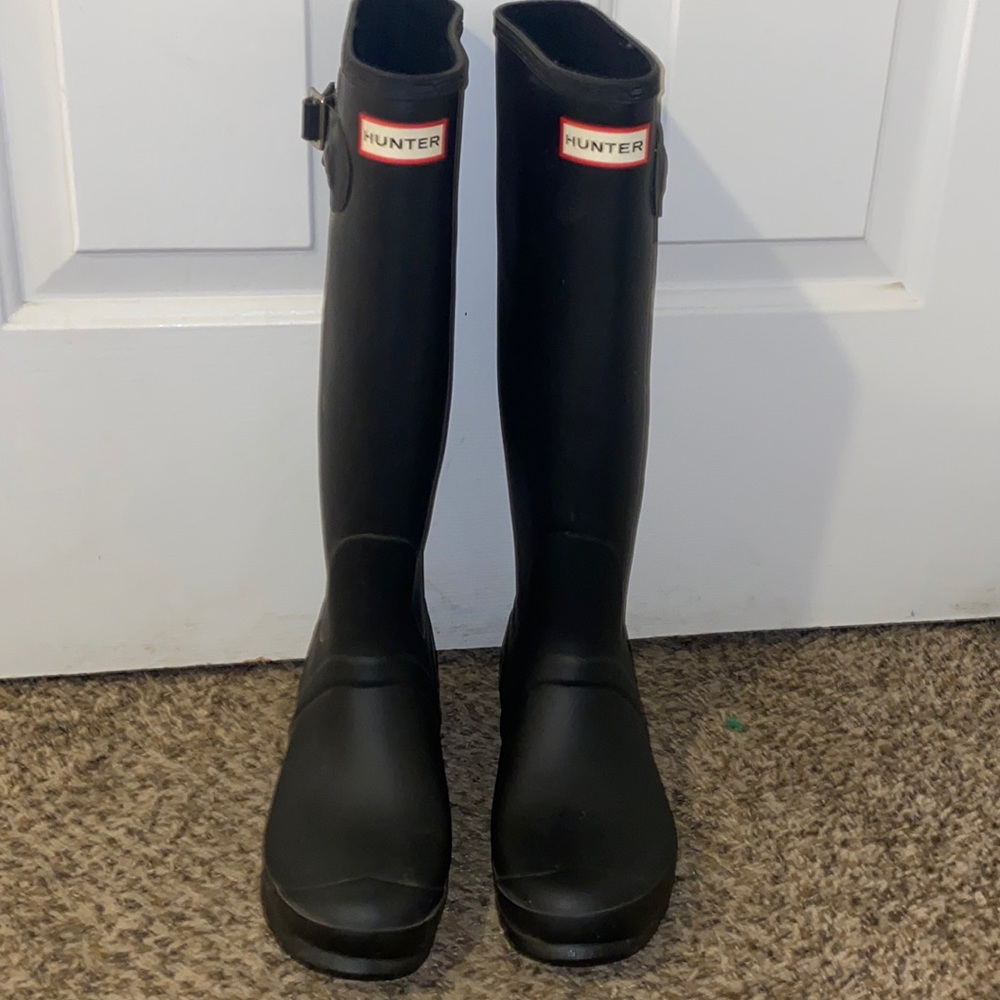 Tall matte black Hunter Rainboots